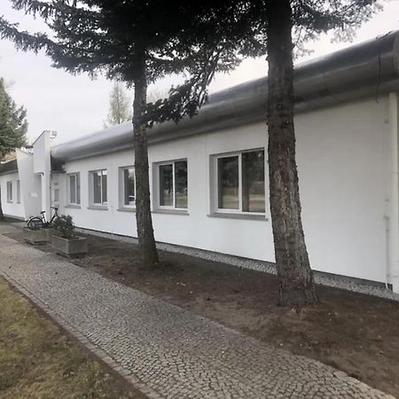Hostel Leszno Ul.Uslugowa Exterior photo